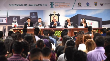 Profesión de abogado demanda entrega 1